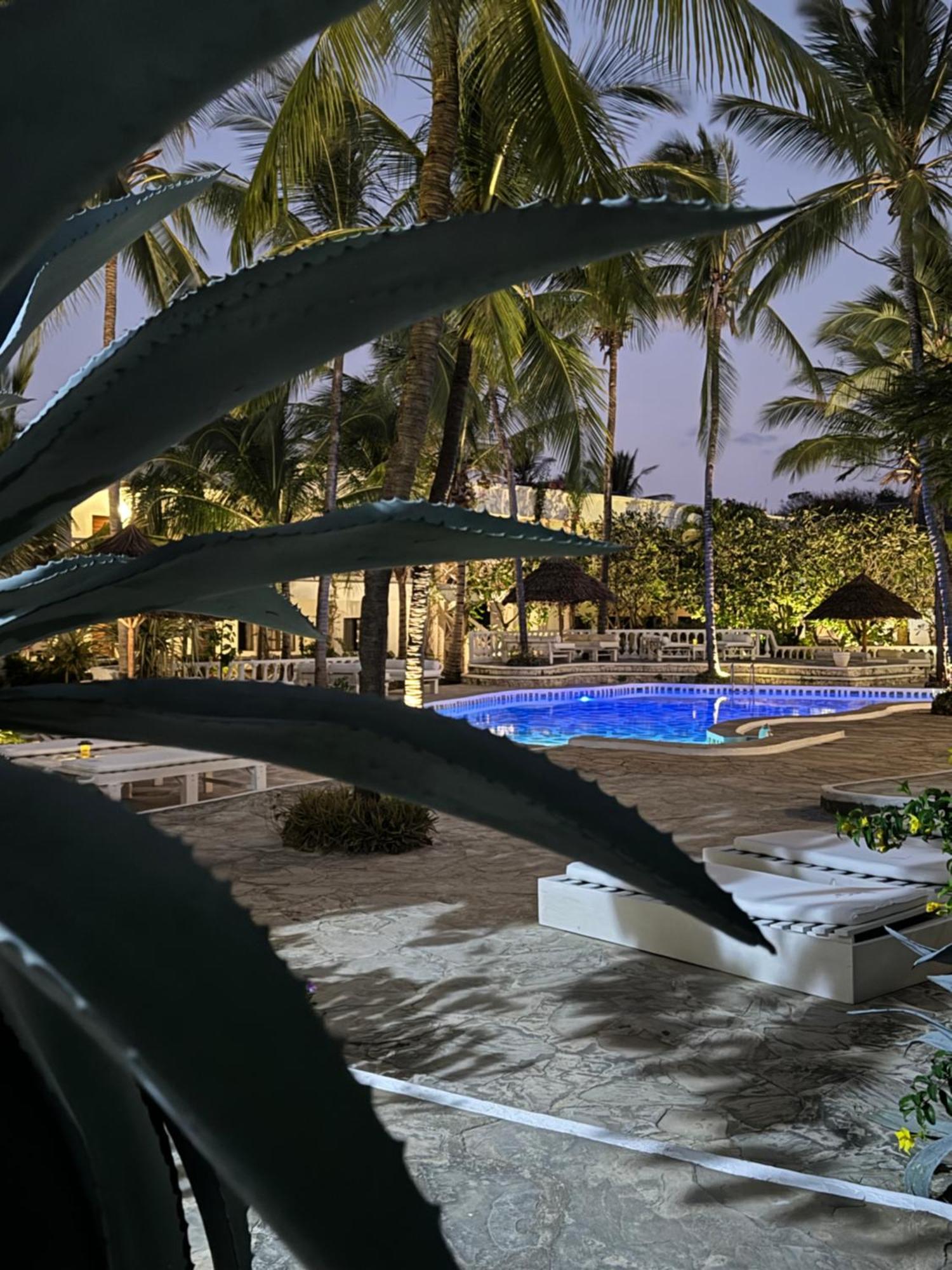 Aquarius Club Hotell Watamu Eksteriør bilde