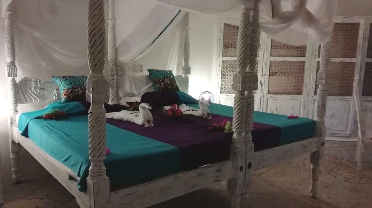 Aquarius Club Hotell Watamu Eksteriør bilde