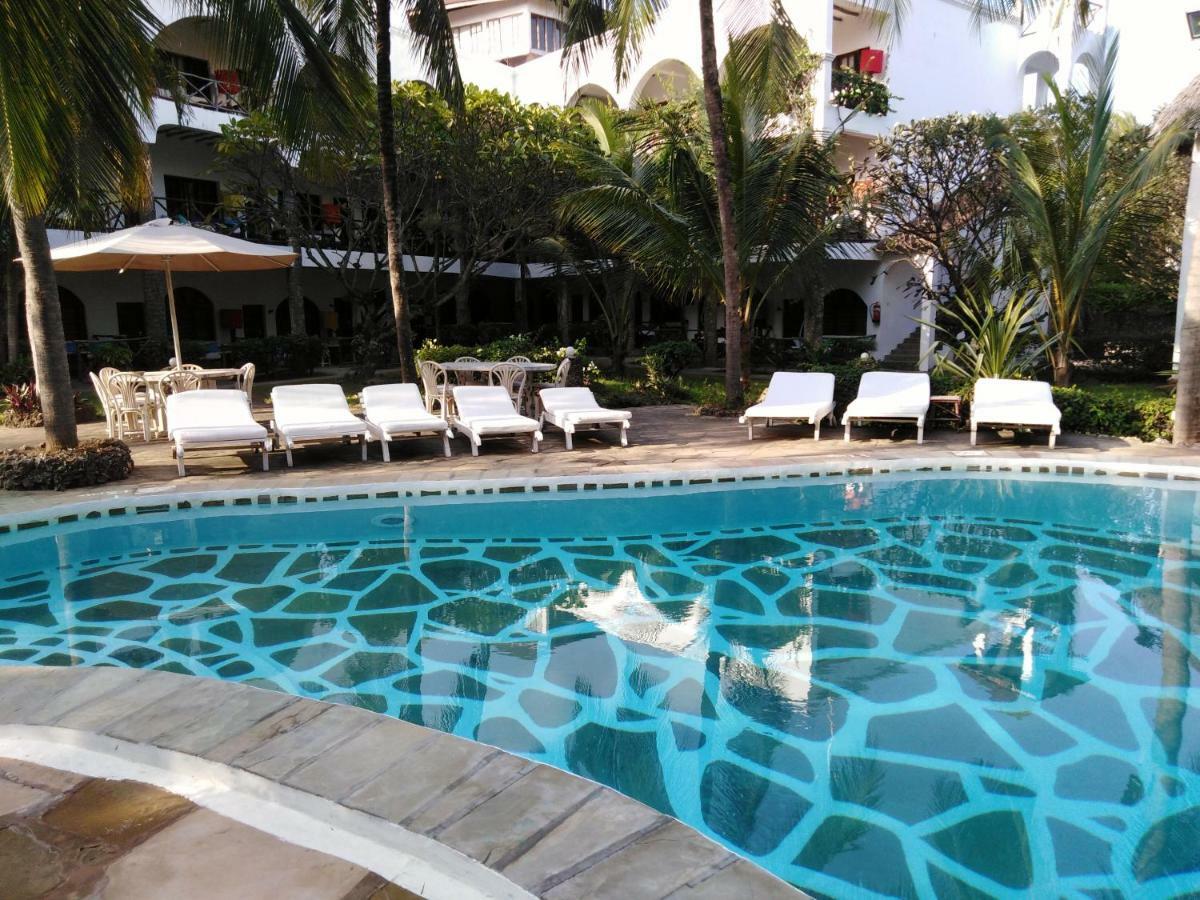Aquarius Club Hotell Watamu Eksteriør bilde