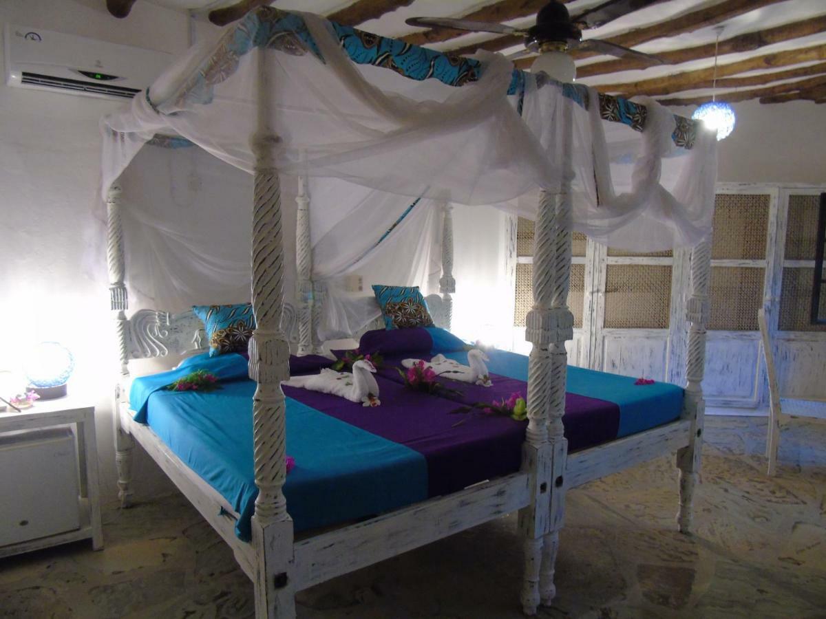 Aquarius Club Hotell Watamu Eksteriør bilde